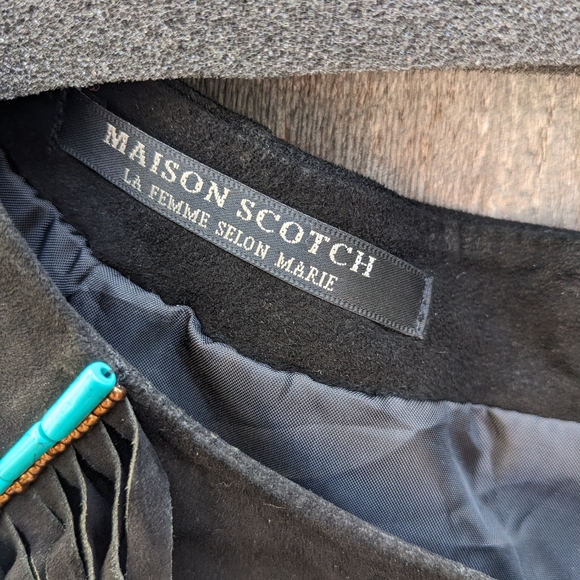 Maison Scotch Black Suede Top With fringe & beads - Picture 6 of 7